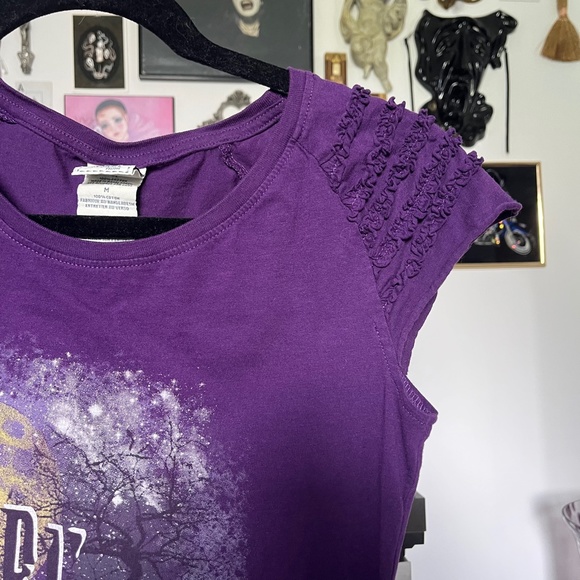 Y2K Spooky Vampire Nights Graphic Tee Vintage - Picture 3 of 5